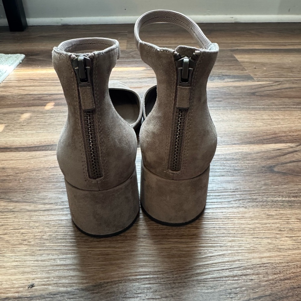 Eileen Fisher Women's Gray Suede Ankle-Strap Block Heel Pumps Sz. 8.5 - Picture 7 of 11